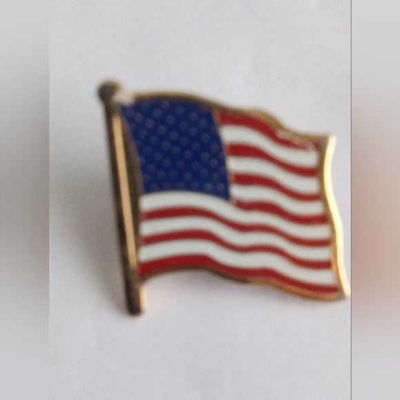 Patriotic USA Flag Lot of Vintage Pins And Key Chain United States Of America - Picture 3 of 9